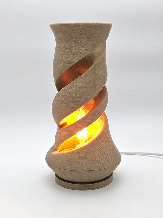 Kut Lamba | Köklerden Doğan Işık