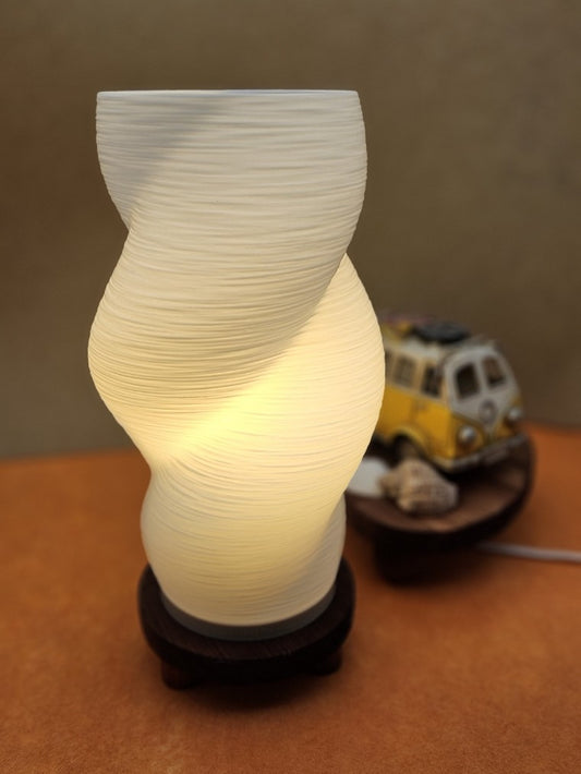 Yalaz Lamba | Alev değil, alevin hatırası