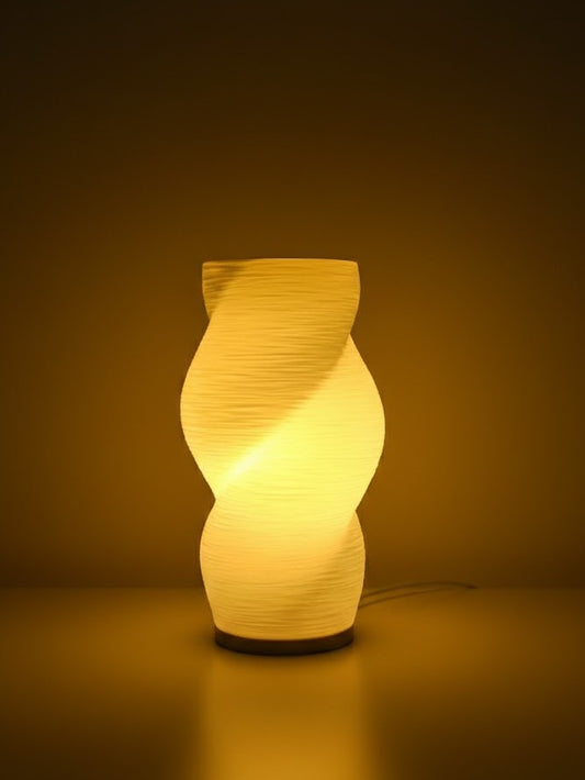 Yalaz Lamba | Alev değil, alevin hatırası