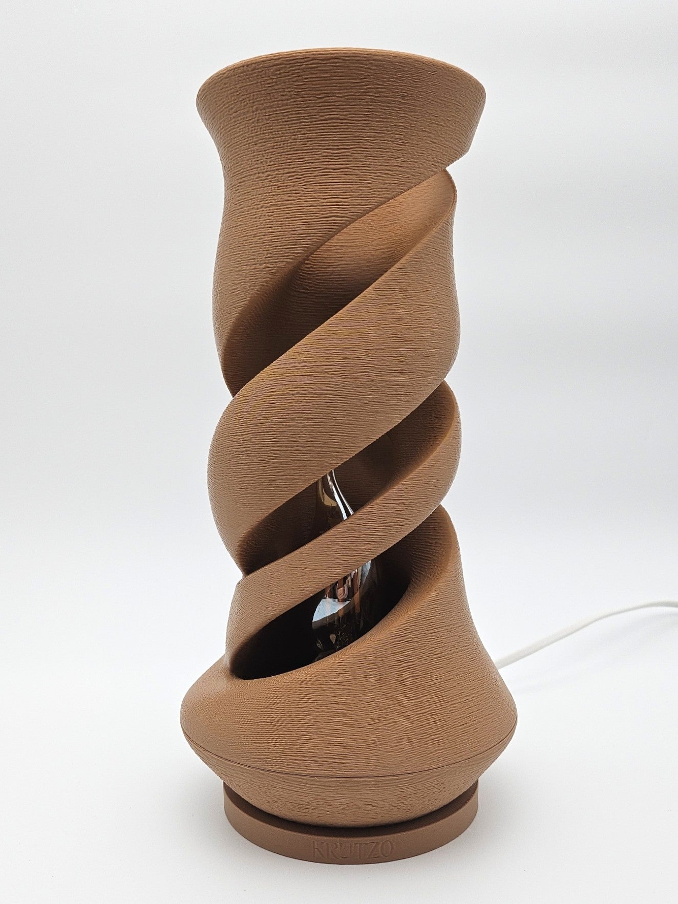 Kut Lamba | Köklerden Doğan Işık