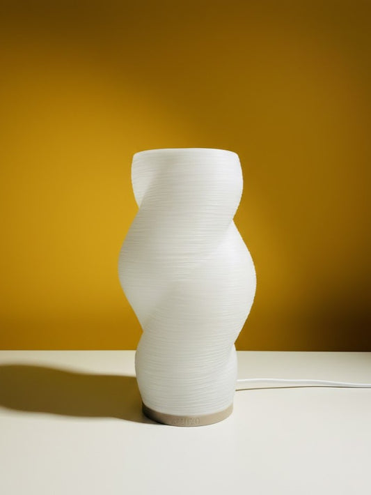 Yalaz Lamba | Alev değil, alevin hatırası